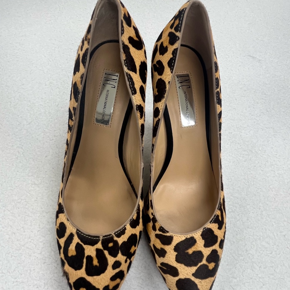 INC International Concepts Leopard Print Pointed Toe Pumps - Tan & Black - Picture 5 of 5